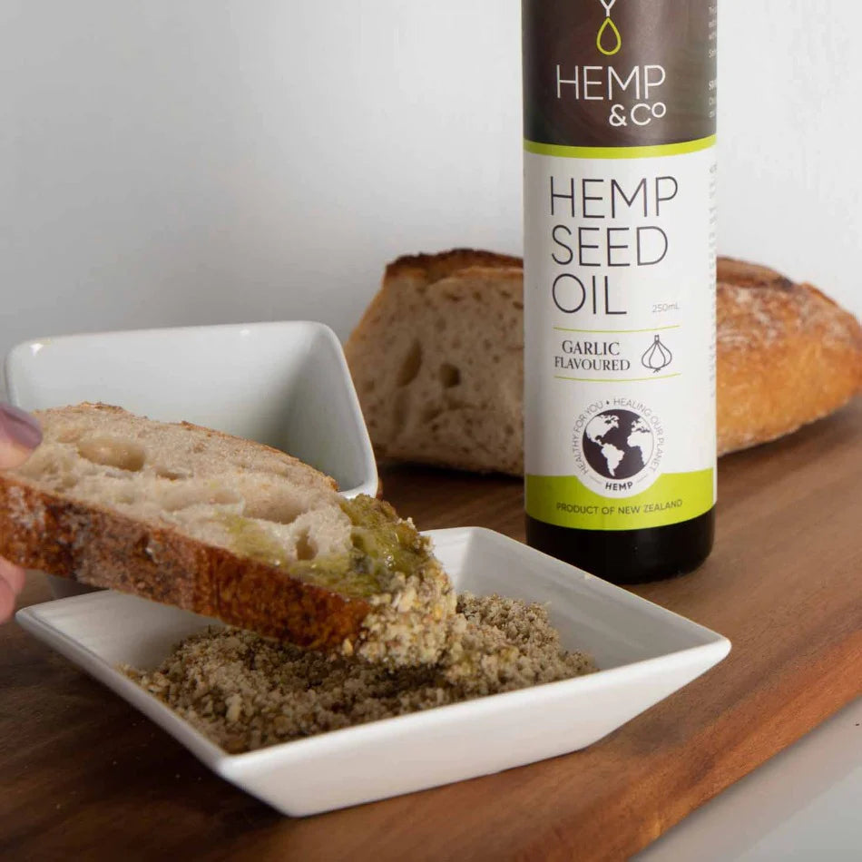 
                      
                        Natural garlic flavoured hempseed oil and bread
                      
                    